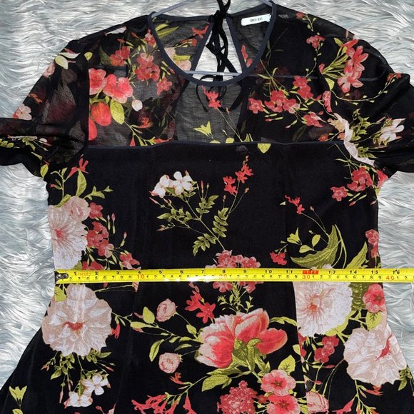 🎉 Bundle Deal: 4 for $20! 🎉 Sheer Black Kimchi Blue floral Dress - Picture 9 of 16